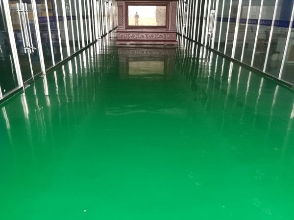密封固化劑地坪和環(huán)氧地坪有什么不同？